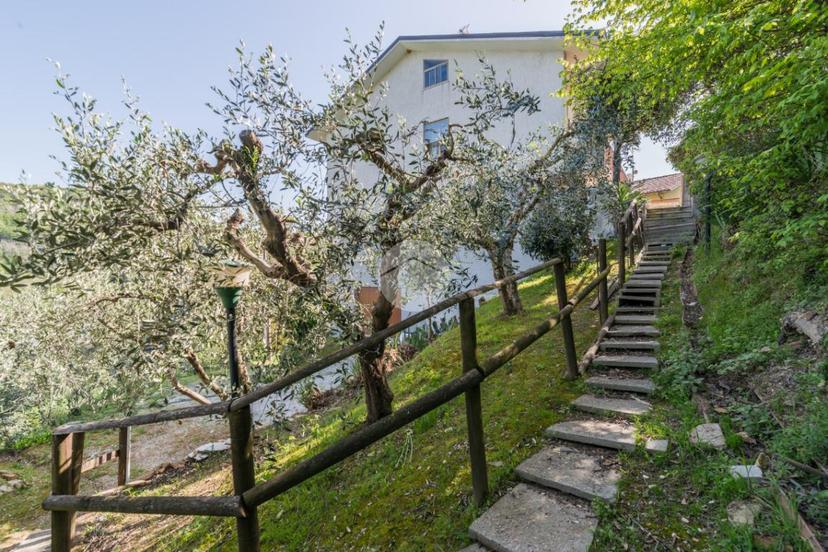 Casa indipendente in Via Riccardo Zandonai, Mombaroccio — foto 4 di 5