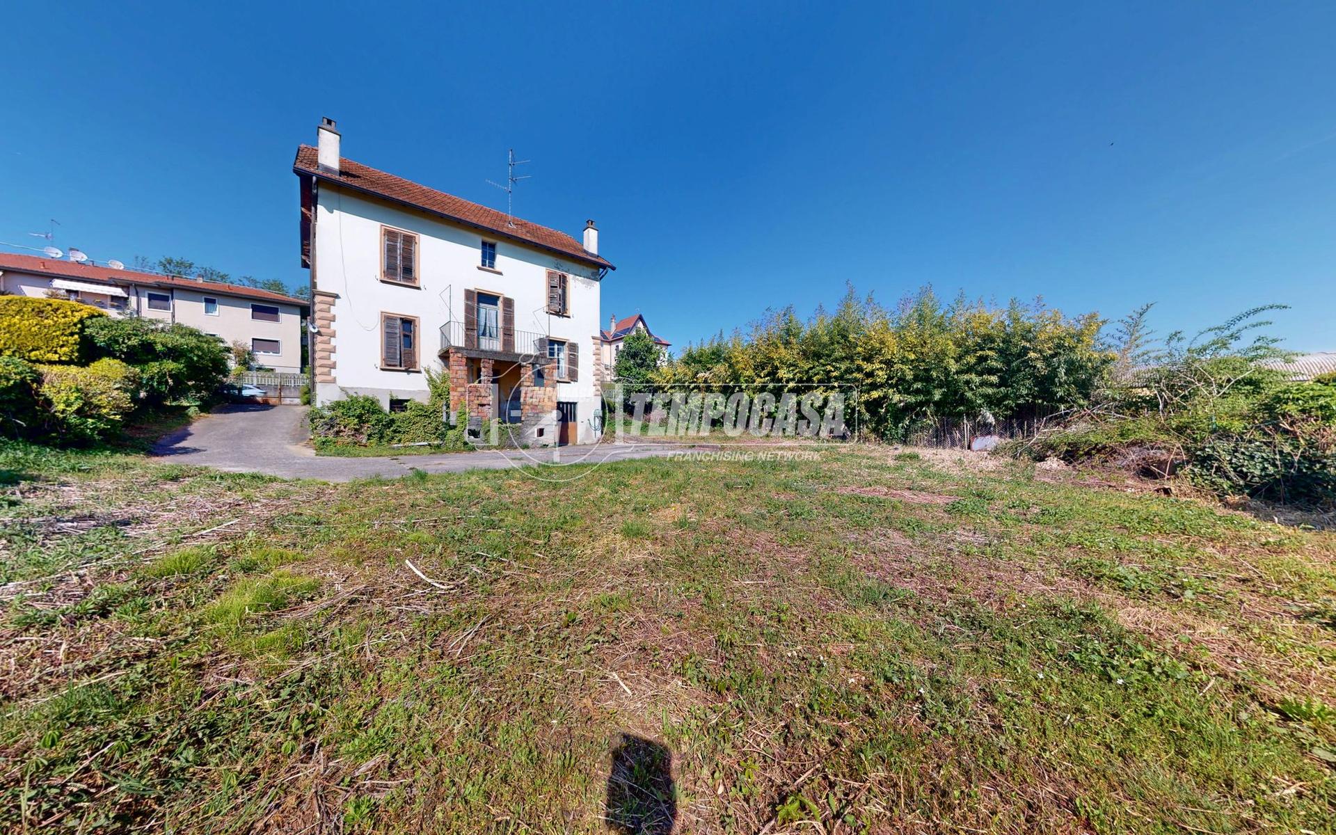 Villa in Via Matteotti 32, Bizzarone
