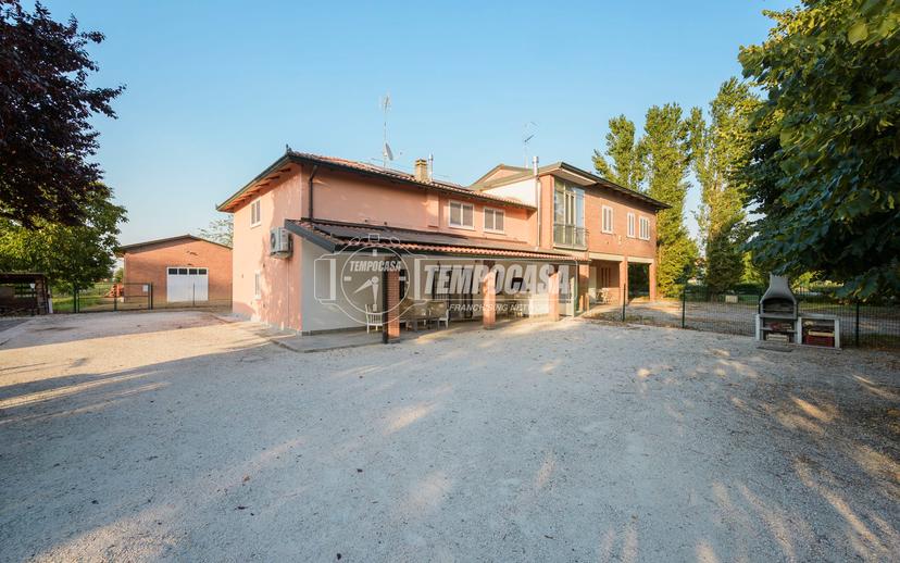 Villa in Via XXI Ottobre 1944 14/3, Castenaso — foto 2 di 5