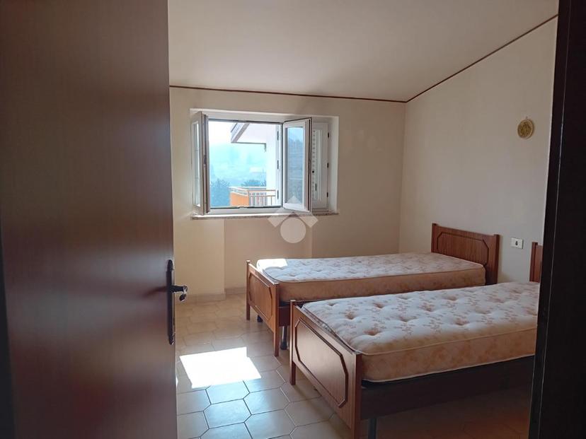 Villa in Contrada Tufarole 18, Avellino — foto 2 di 5