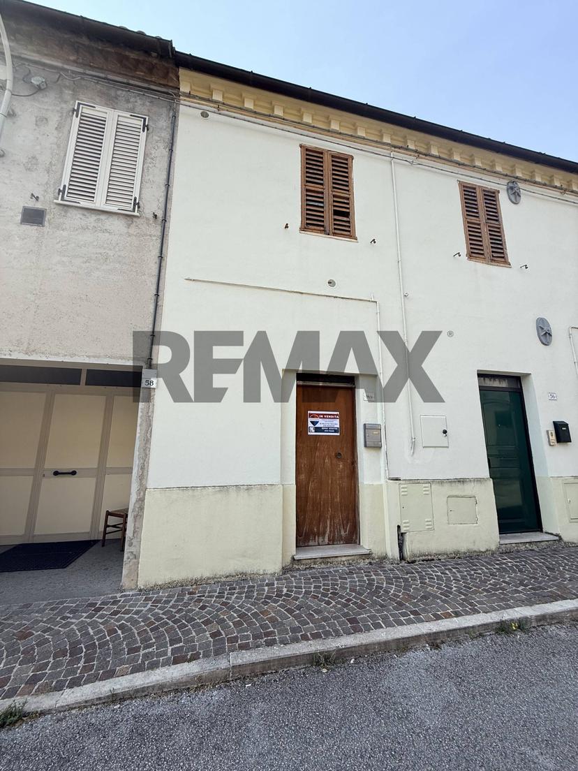 Casa indipendente in Cesare Battisti 52, Maiolati Spontini