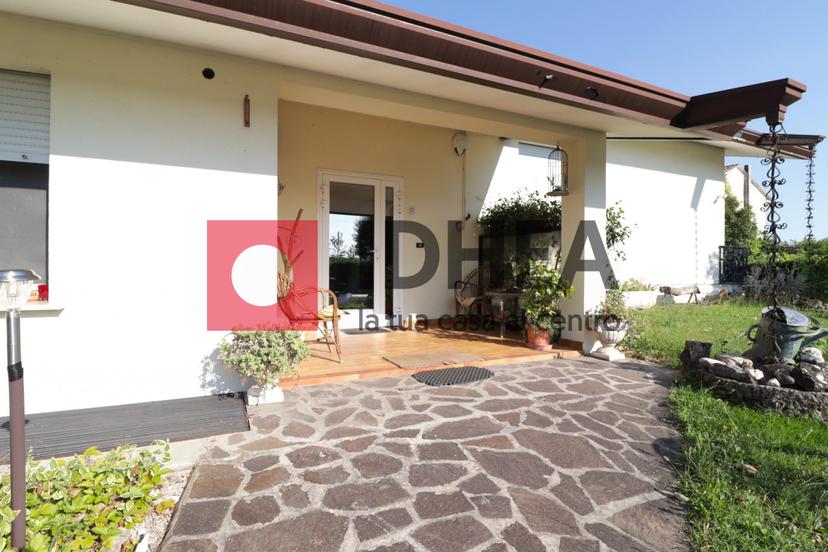 Villa in Via G.Marconi, Villorba — foto 3 di 5