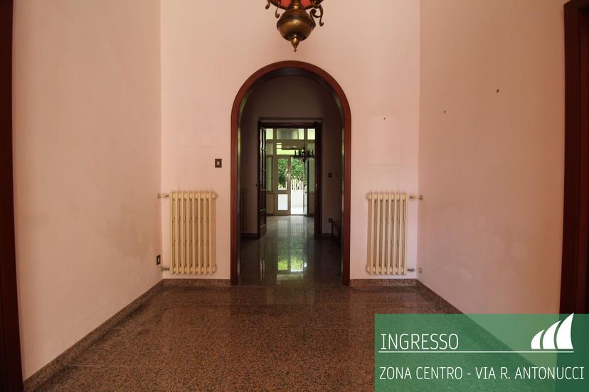 Casa indipendente in Via Tenente Roberto Antonucci 141, Mesagne — foto 3 di 5