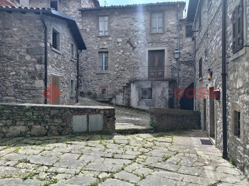 Terratetto unifamiliare in Via del Poggiolo, Corfino  3, Villa Collemandina — foto 5 di 5