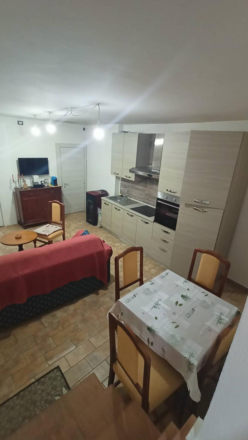 Trilocale in Trento E Trieste 30, Crespina Lorenzana — foto 2 di 5