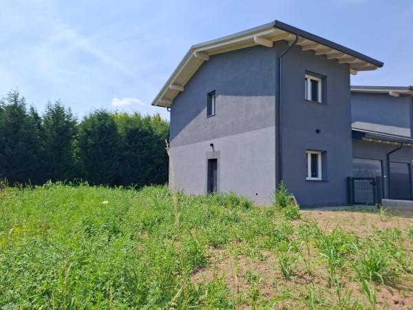 Villa bifamiliare in Via delle Robinie, Fino Mornasco — foto 2 di 5