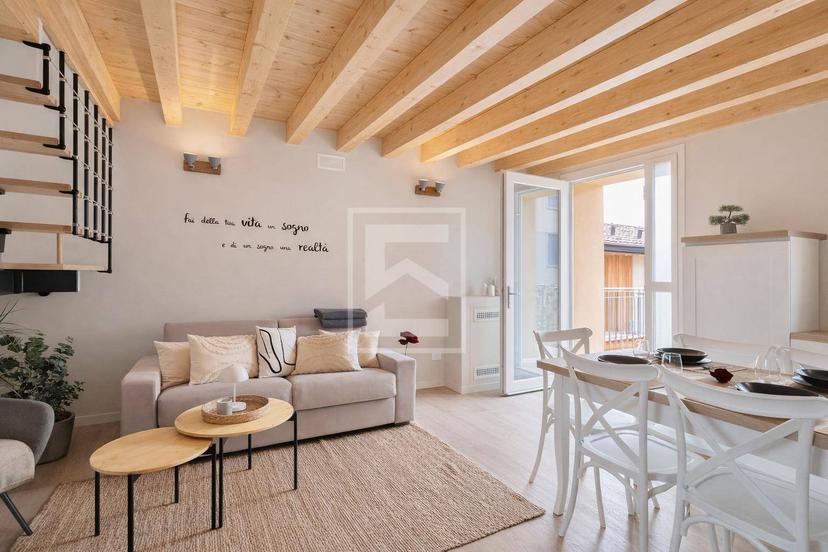 Bilocale in Via Guglielmo Marconi 24, Manerba del Garda — foto 2 di 5