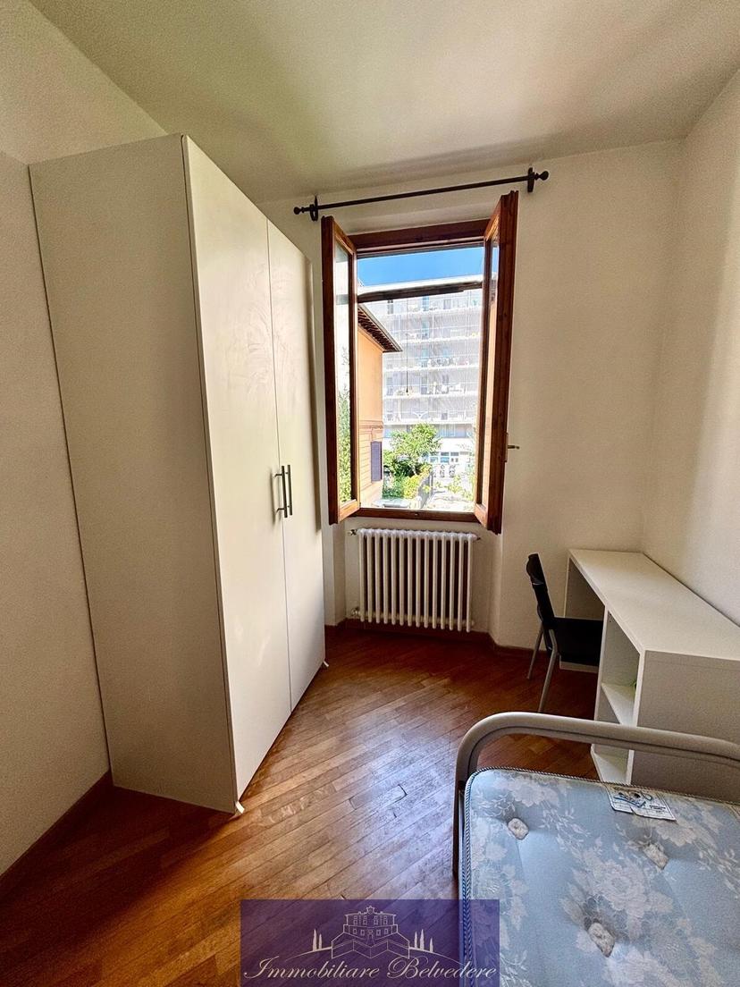 Stanza in appartamento in Via Lulli, Firenze — foto 3 di 5