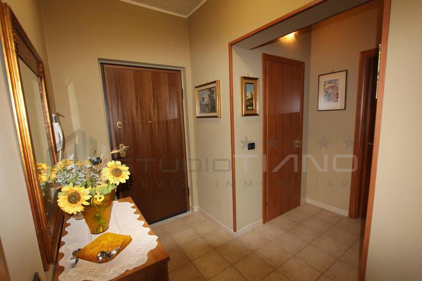 Quadrilocale in Via Gasperoni 6, Marano Marchesato — foto 2 di 5