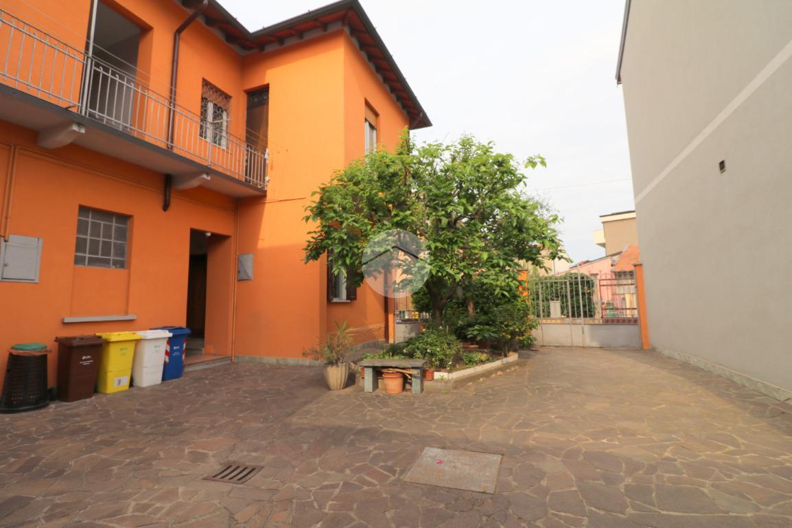 Casa indipendente in Via IV Novembre 19, Rho