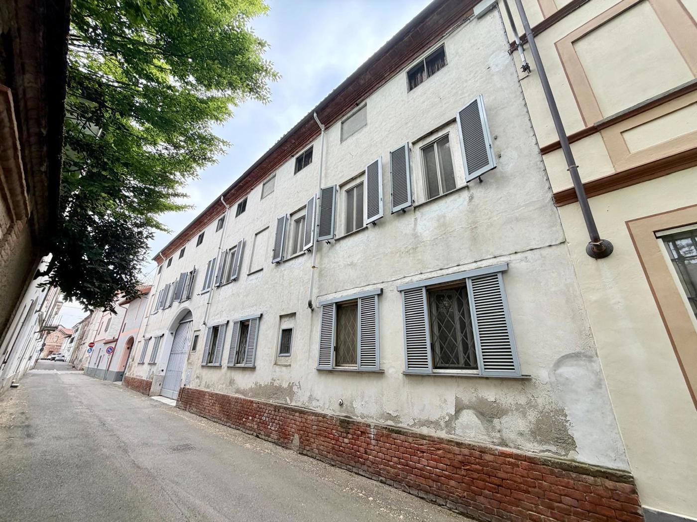 Cascina in  Via Castellazzi 15, Sartirana Lomellina