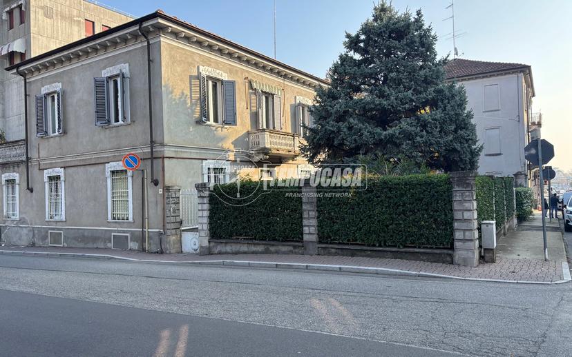 Casa indipendente in Viale Ottavio Marchino, Casale Monferrato — foto 3 di 5