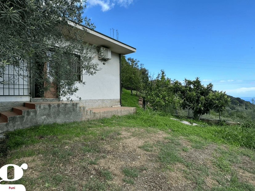 Casa indipendente in Contrada Fontanarame Snc, Montagnareale