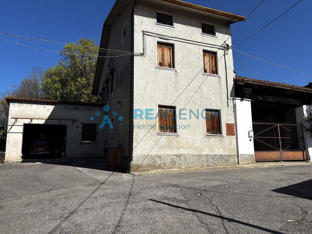 Villa a schiera in Via Perinello, Cornedo Vicentino