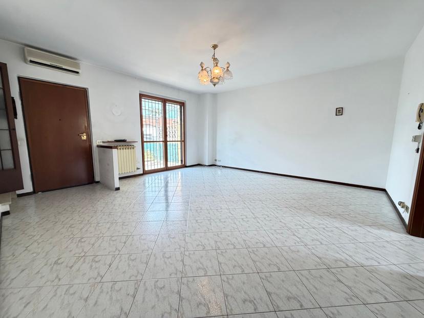Villa a schiera in Via Frazione Riva 58, Gorgonzola
