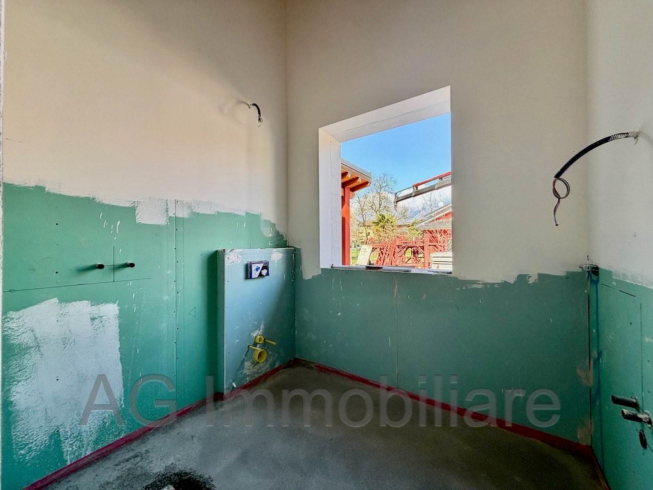 Villa a schiera in Via Nuova, Gravellona Toce