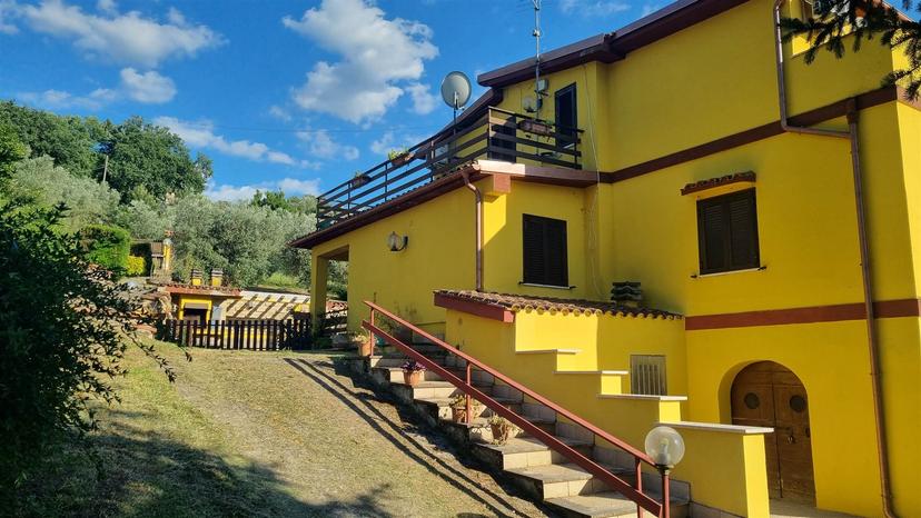Villa bifamiliare in Sant'Agostino, Poggio Catino — foto 3 di 5