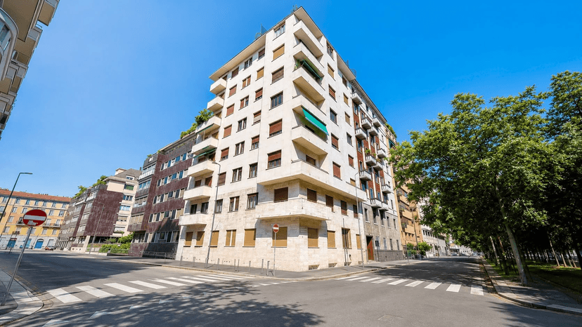 Bilocale in Viale Regina Giovanna 35, Milano