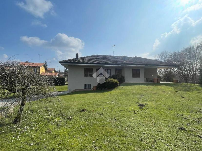 Villa in Via Divisione Garibaldi 10, Briga Novarese — foto 3 di 5