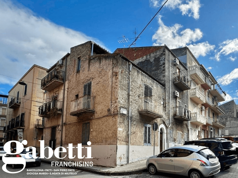 Casa indipendente in Via Etna 3, Sant'Agata di Militello