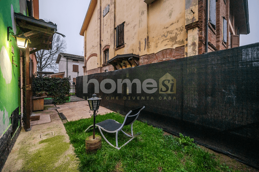 Villa unifamiliare in Via Giuseppe Mazzini 92/1, Cadelbosco di Sopra — foto 2 di 5