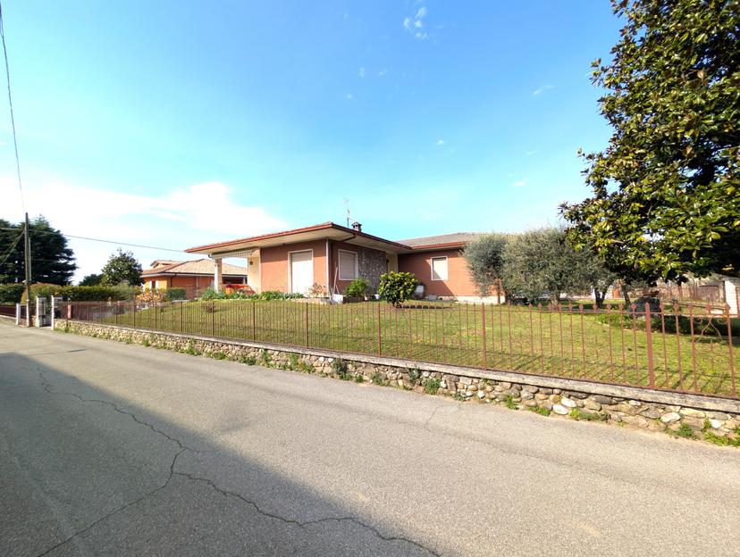 Villa in Via Montegrappa 12, Calvagese della Riviera — foto 2 di 5