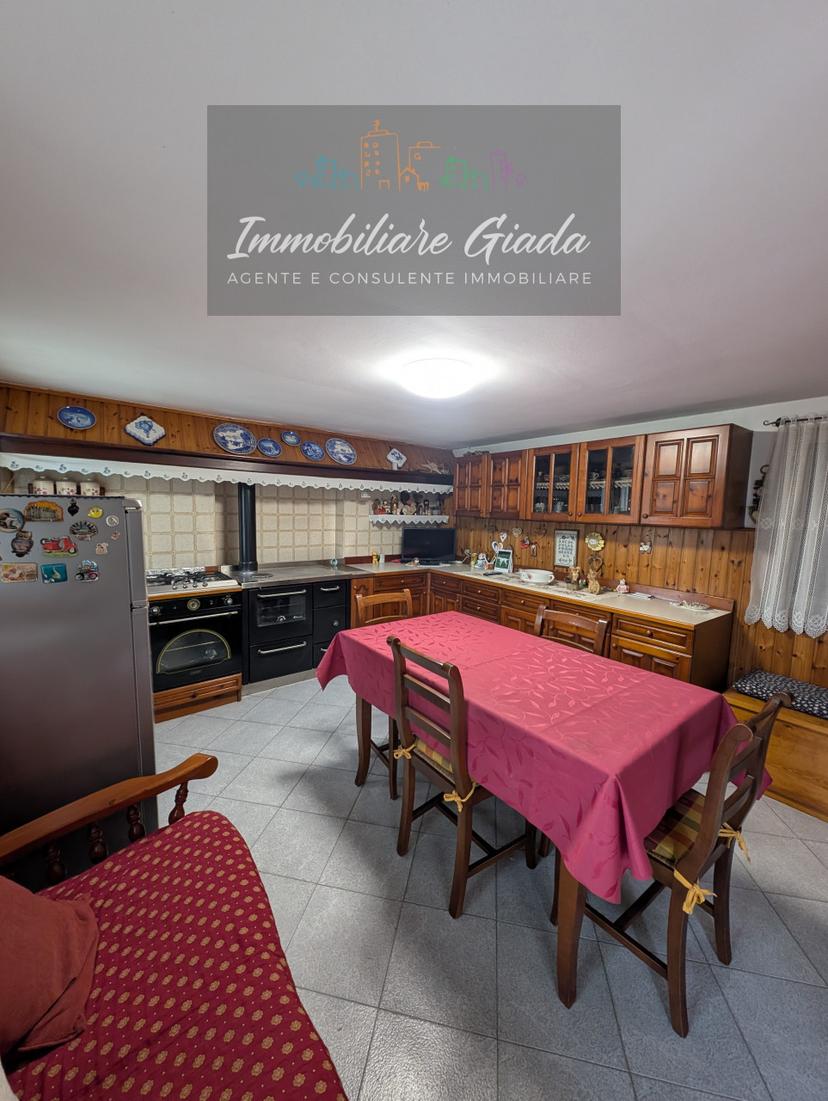 Villa a schiera, Orsago