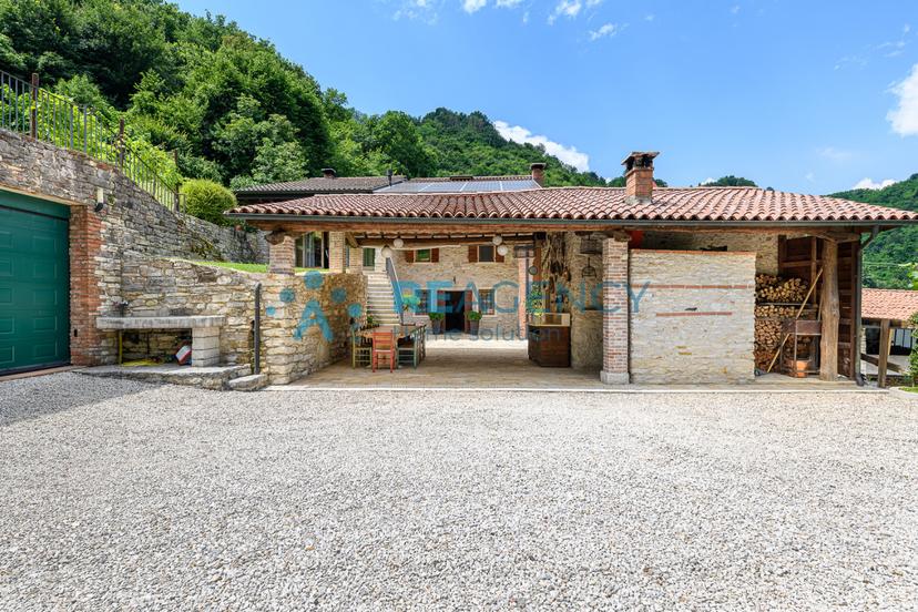 Villa in Via Gollini, Chiampo — foto 2 di 5