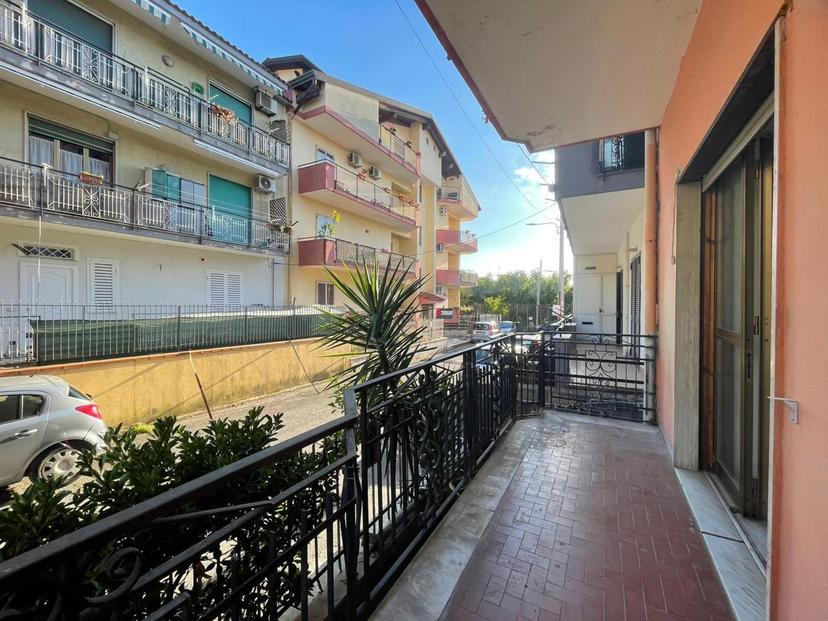 Trilocale in Via Aldo Moro 18, Quarto