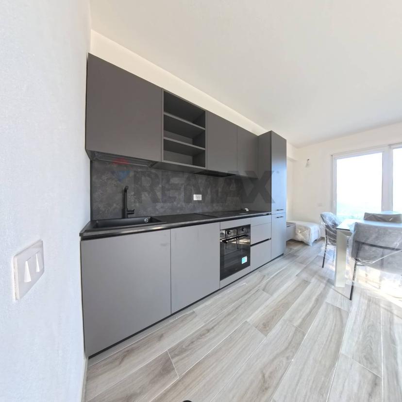 Trilocale in Via Ponte Tresa 28, Cadegliano-Viconago — foto 2 di 5