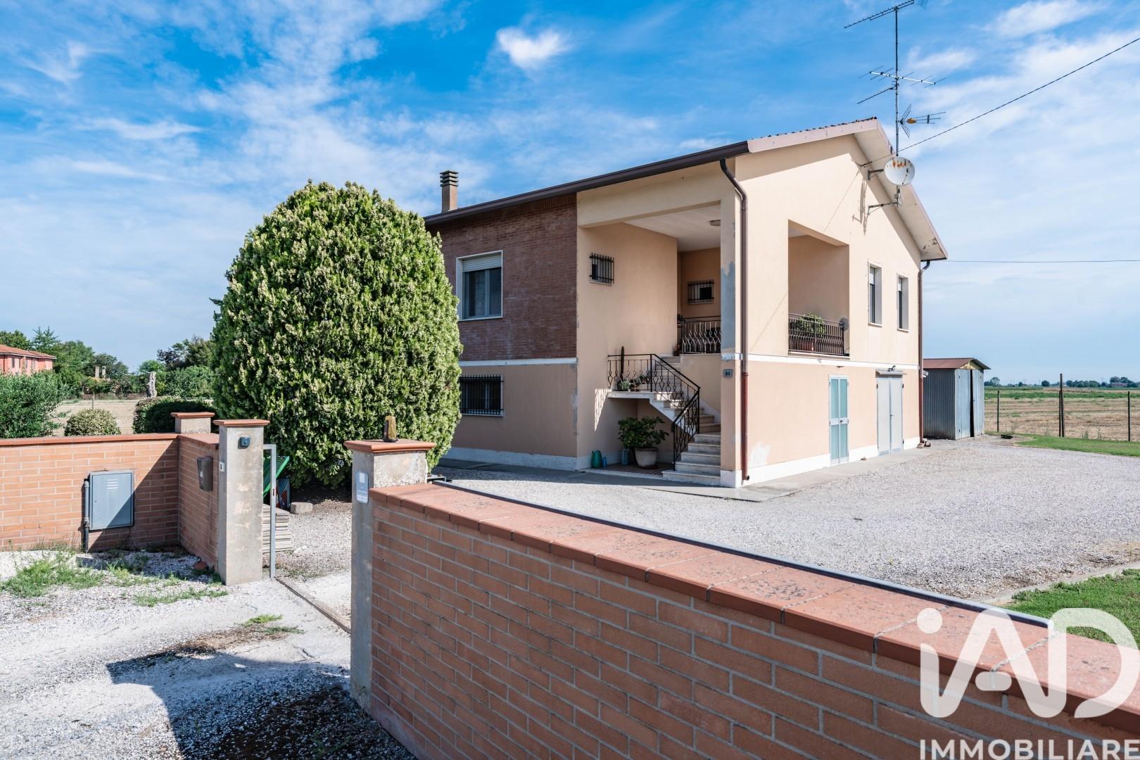 Villa in Via Ferrara 80, Portomaggiore