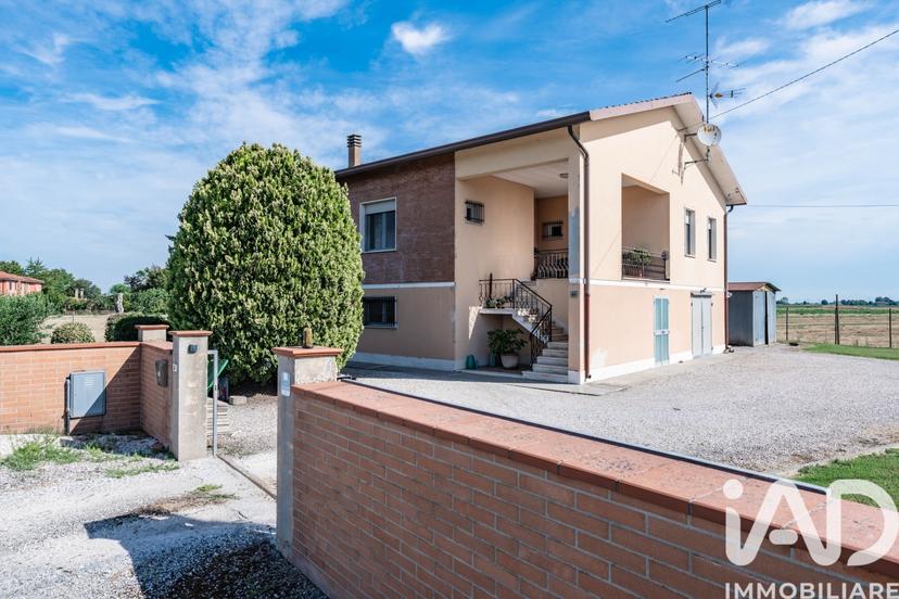 Villa in Via Ferrara 80, Portomaggiore