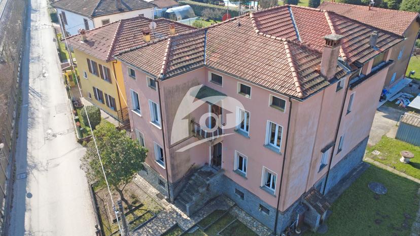 Villa a schiera in Via Giuseppe Verdi 9, Sangiano — foto 3 di 5