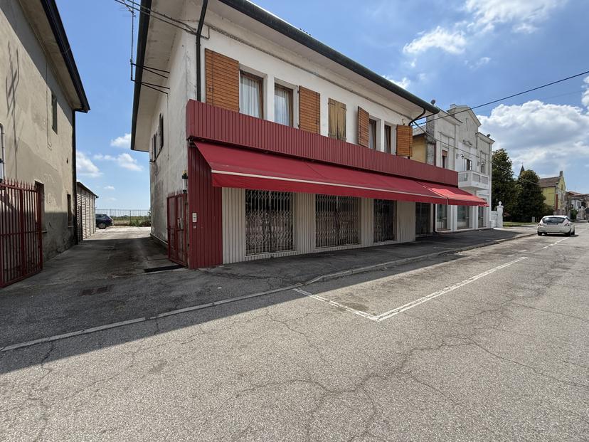 Casa indipendente in Via Roma, Villanova Marchesana — foto 2 di 5