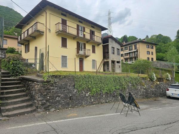 Villa plurifamiliare in Via Giovanni Busi Cariani 6, San Giovanni Bianco