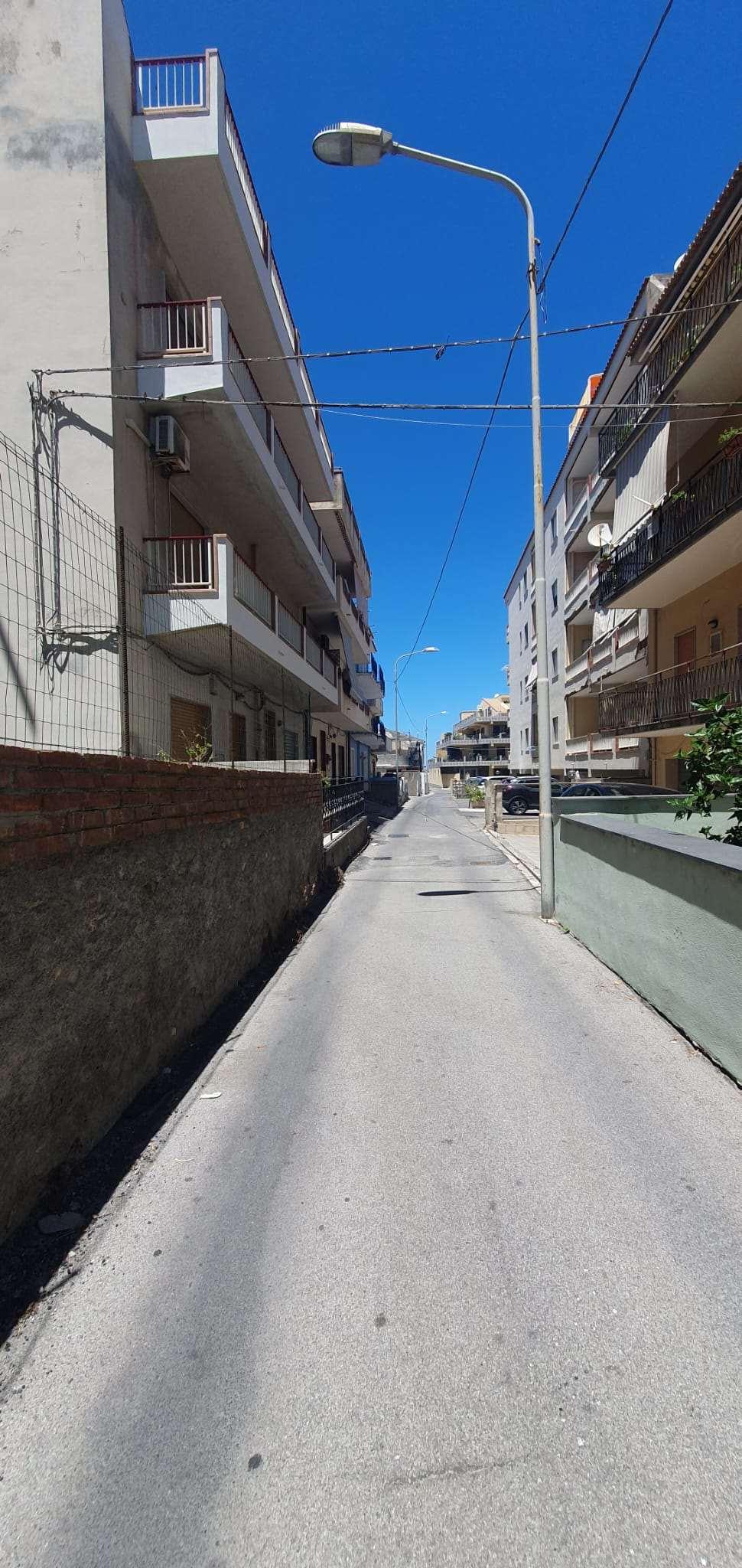 Trilocale, Spadafora
