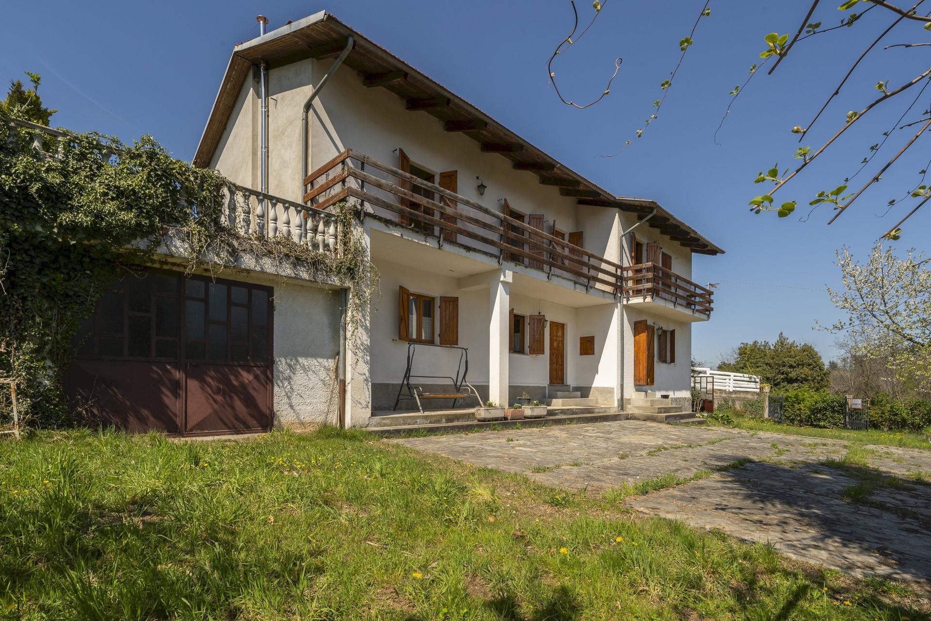 Casa indipendente in Via Momeano 19, Barge