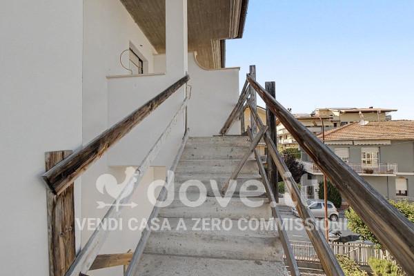 Appartamento in Via IV Novembre 13, Loreto Aprutino — foto 2 di 5