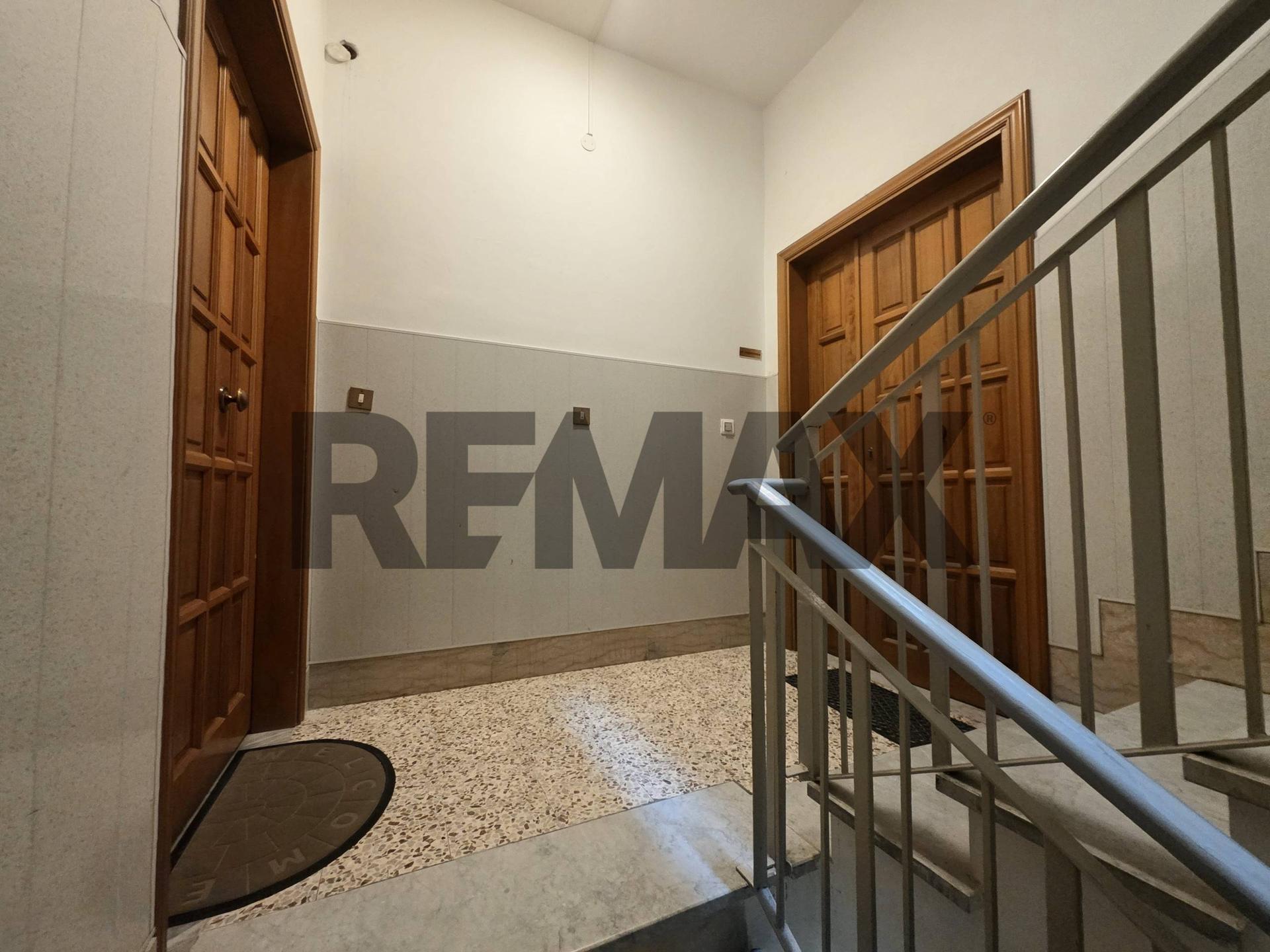 Trilocale in Via Stazione 15, Praia a Mare