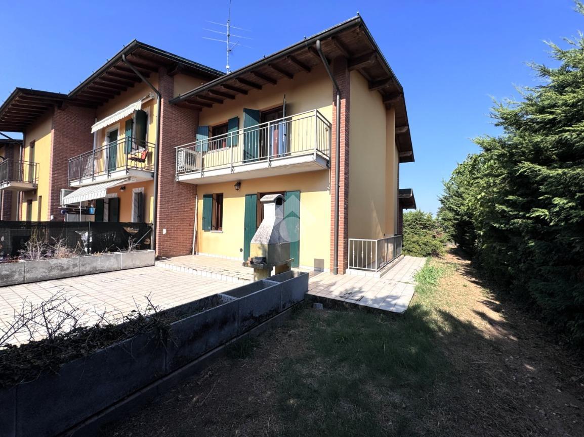 Villa a schiera in Madre B. Regazzoni, Torre Pallavicina