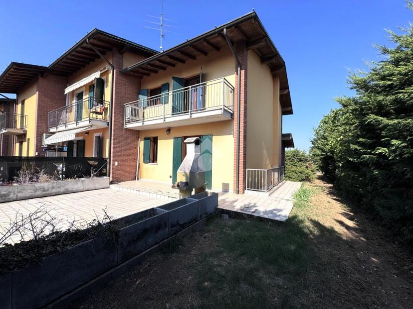 Villa a schiera in Madre B. Regazzoni, Torre Pallavicina
