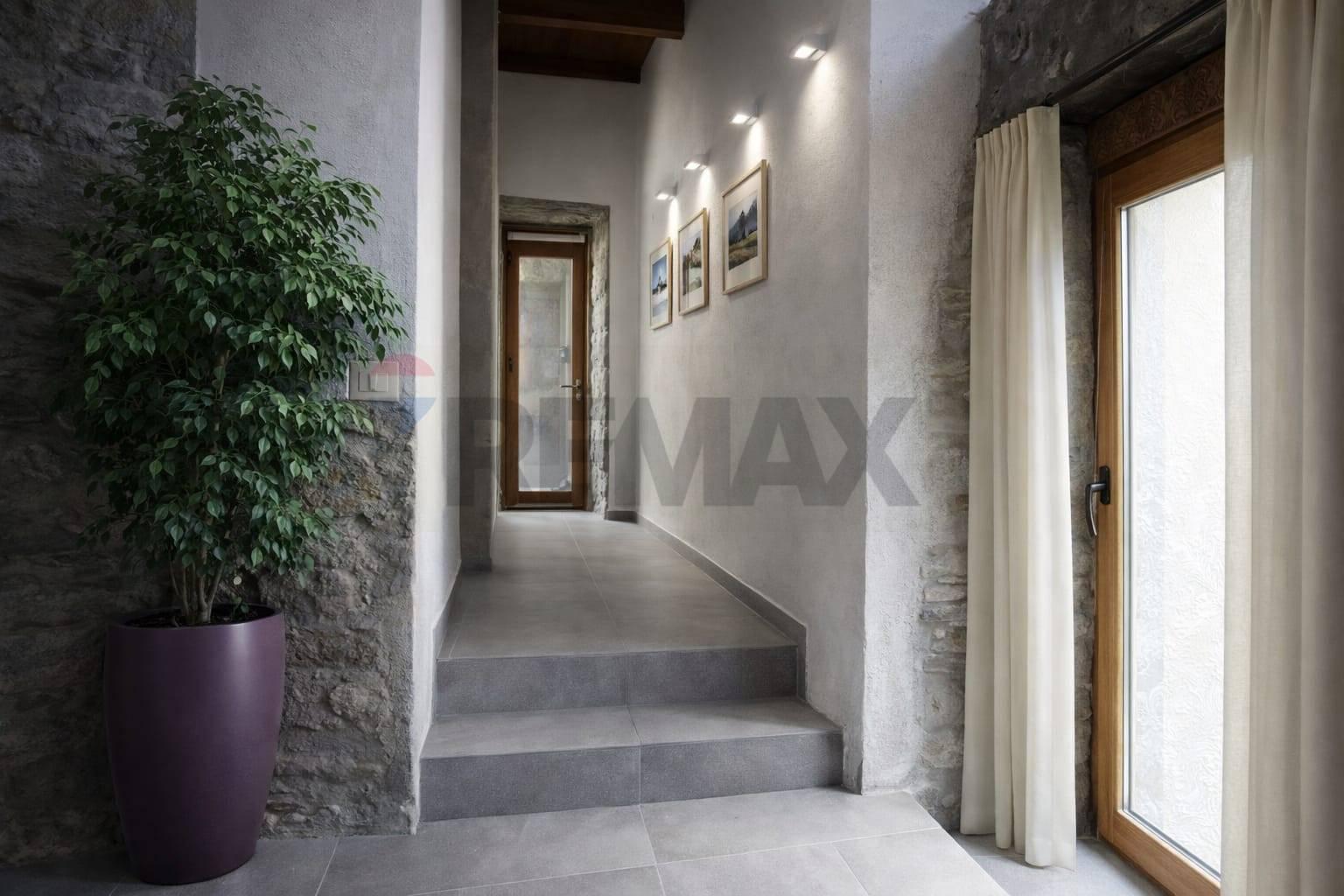 Trilocale in Via Vecchia, Berbenno di Valtellina