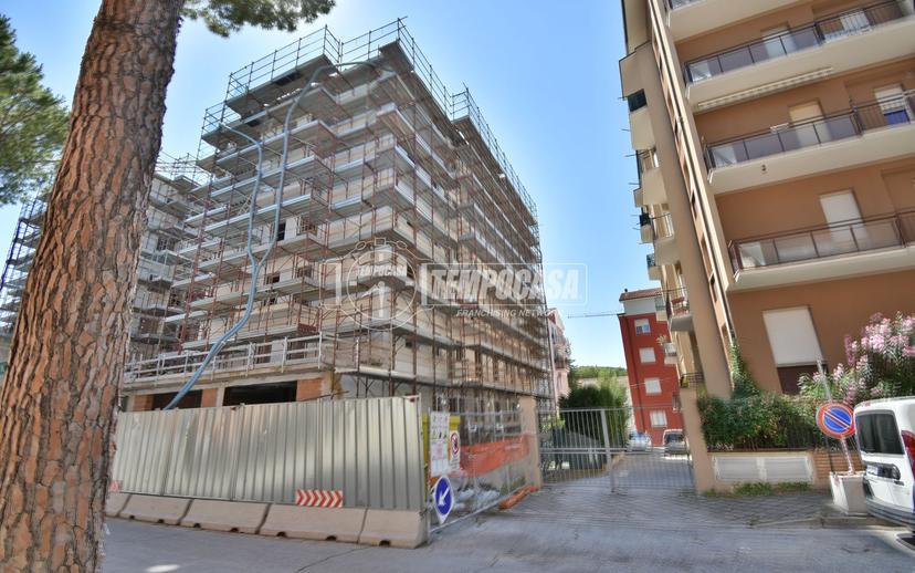 Trilocale in Viale Giovanni Benadduci 74, Tolentino — foto 3 di 5