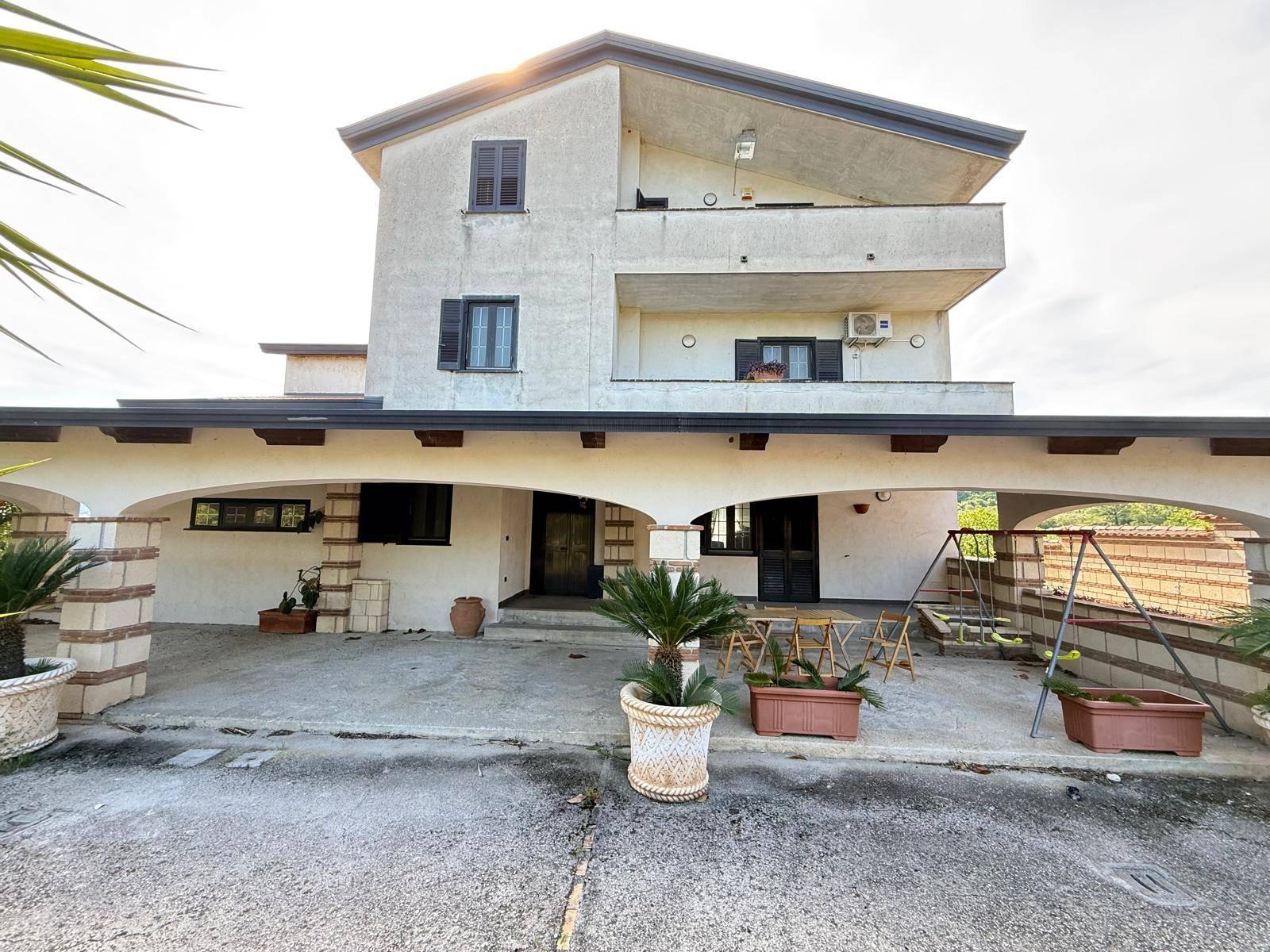 Villa in Strada  Provinciale  Santa Lucia Montegarofalo 6, Caiazzo