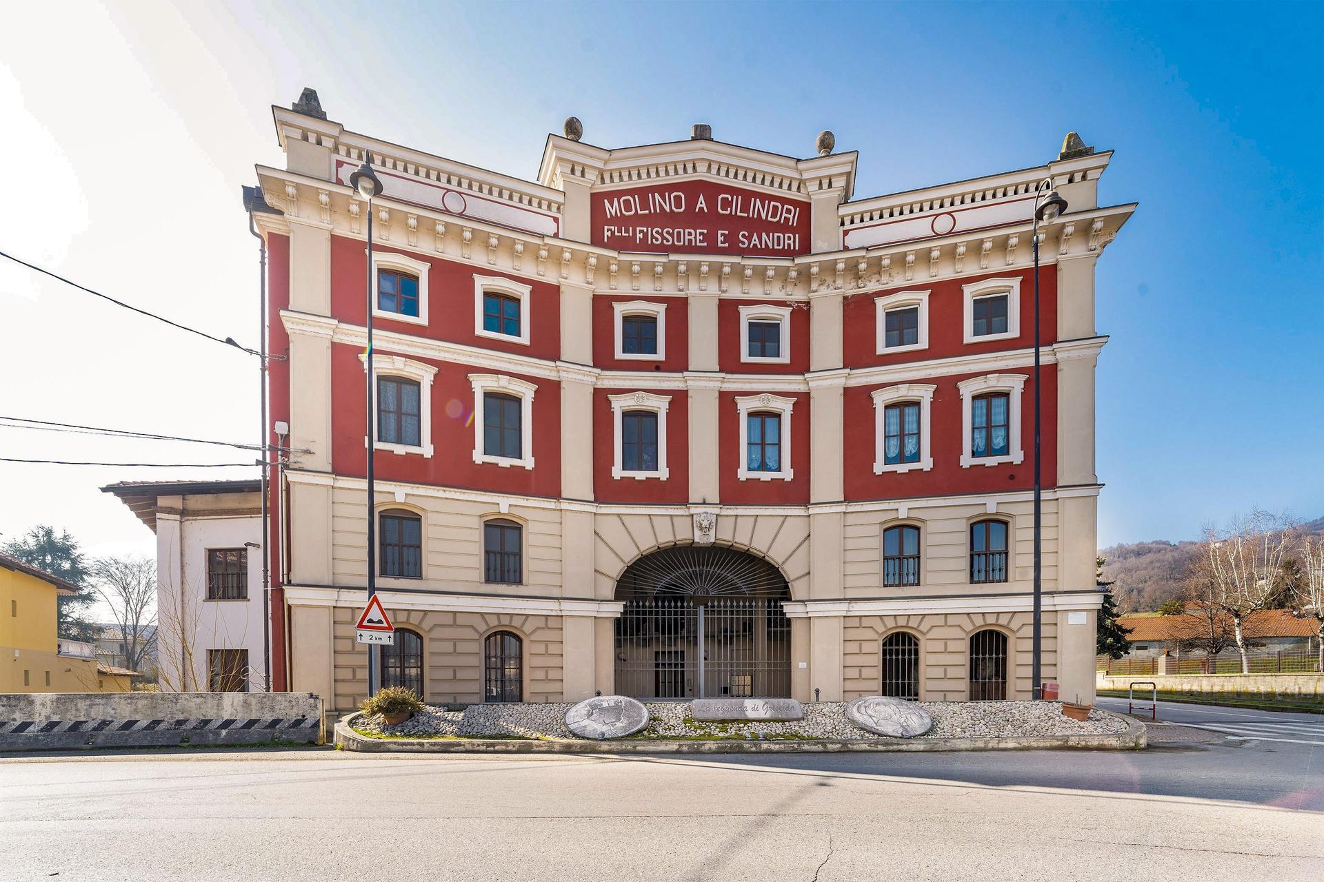 Quadrilocale in Corso Re Umberto 212, Verzuolo