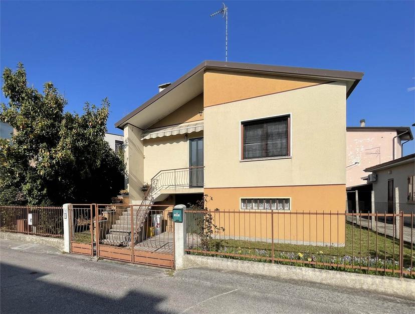 Casa indipendente in Via Verdi, Portogruaro — foto 2 di 5