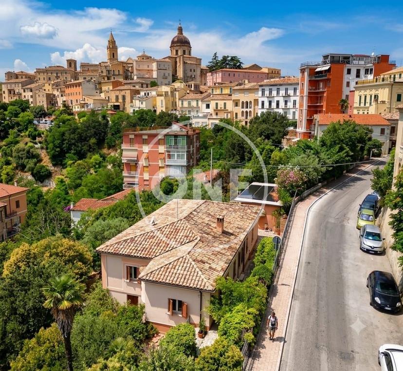 Villa unifamiliare in Via Nicola da Guardiagrele 23, Chieti — foto 4 di 5