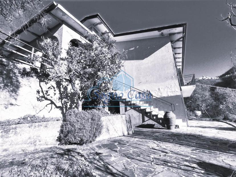 Casa indipendente, Luni — foto 3 di 5