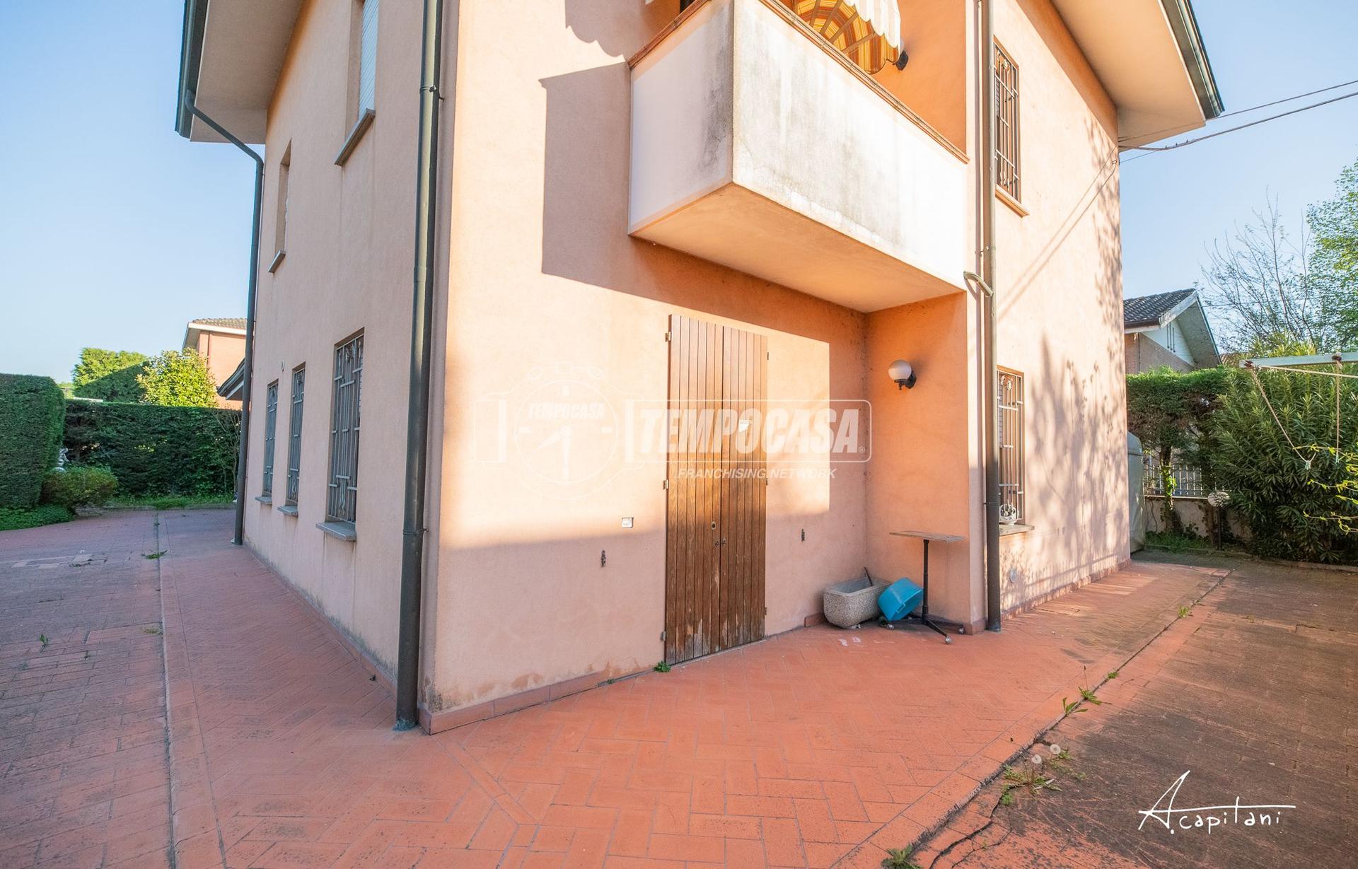 Villa in Via Provinciale Est 24, Nonantola