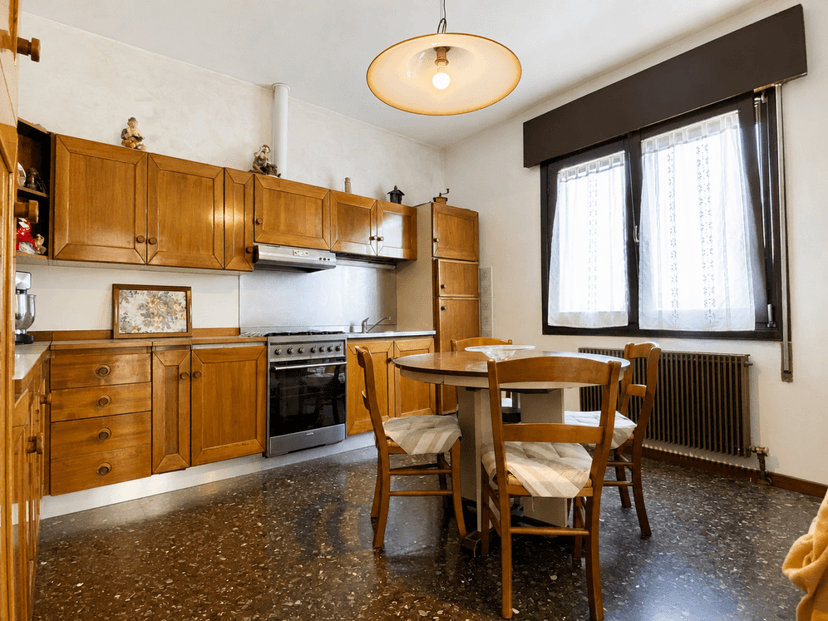Villa in Via Molini, Creazzo — foto 2 di 5